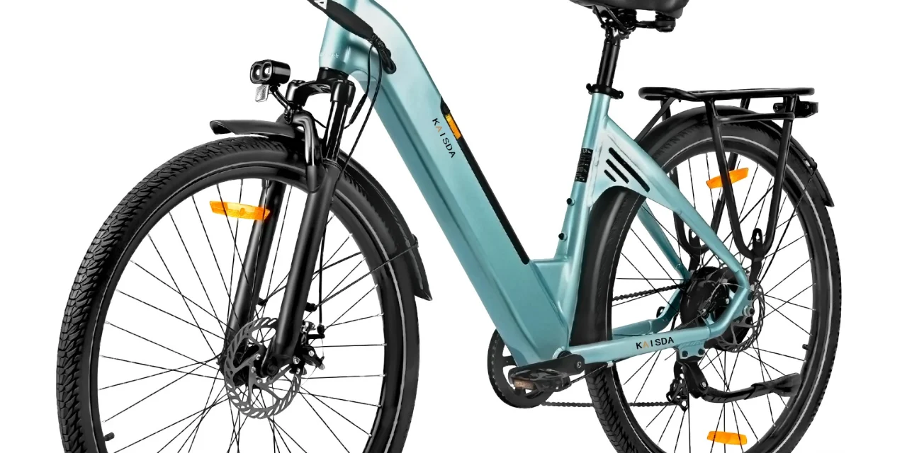 KAISDA K608 e-bike: 28″-os városi cirkáló 120 km hatótávval