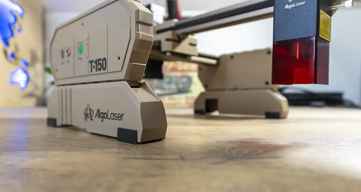 AlgoLaser T150 lézergravírozó tesztje a Kutyulaboron