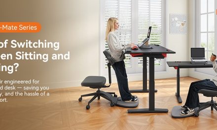 Kényelmes munka otthon NEWTRAL MT M ergonomikus szék és ACGAM JSD5 A1 02 asztal a kutyulaboron