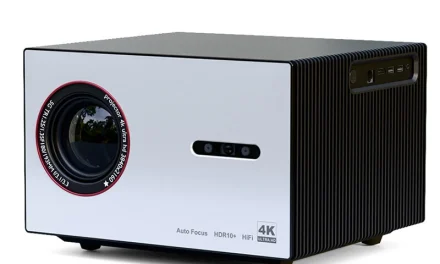 ProjeStar Cine4K projektor 4K UHD és 2000 ANSI lumen megéri a befektetést?